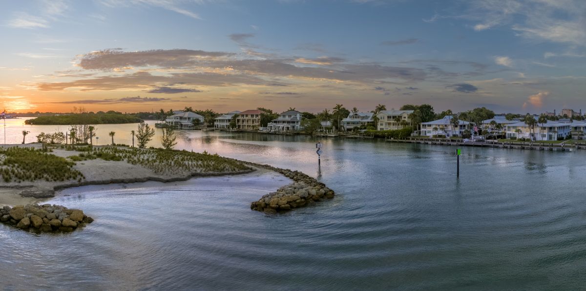 Concrete Retaining Wall Installation in Venice, FL