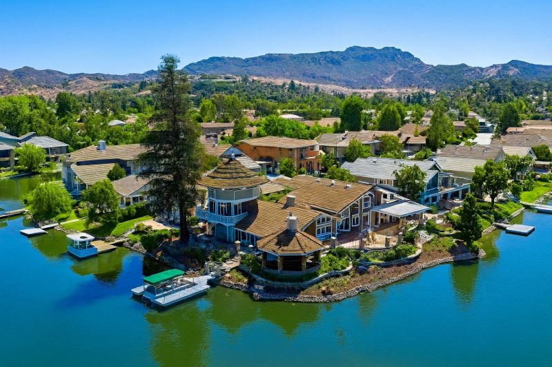 Concrete Wall Installation in Westlake Village, CA